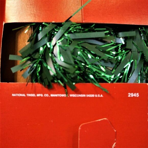 Vintage Home Decor Garland VELVET TOUCH 15ft Green Tinsel Christmas Indoor Outdo - Picture 5 of 9